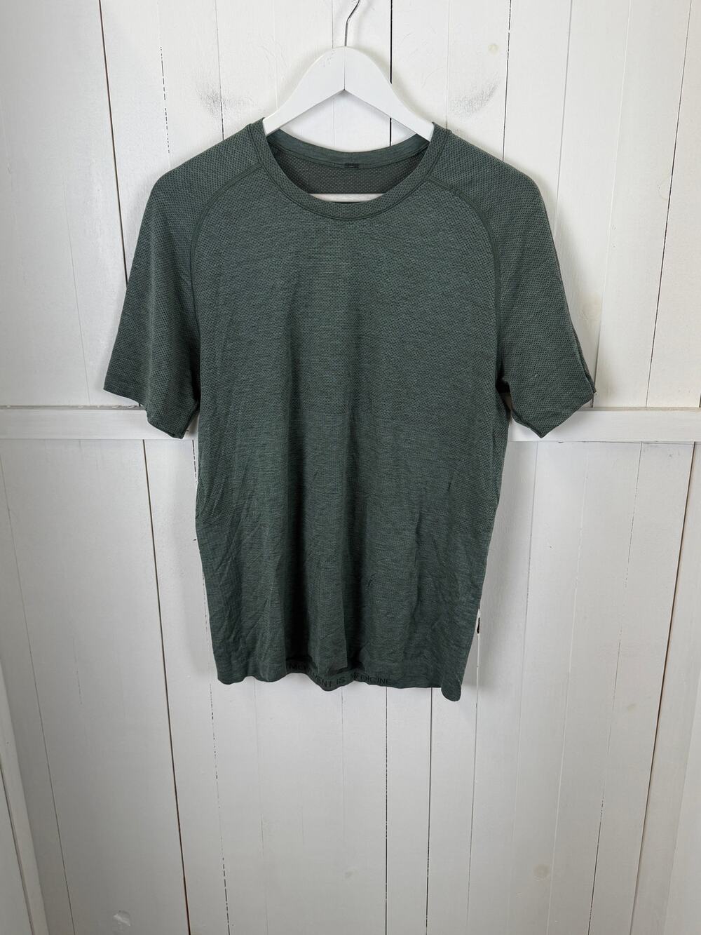 Lululemon Men's Green Polyester Active T-Shirt Size M